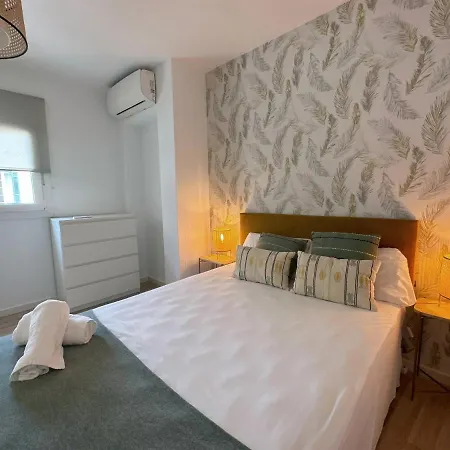 Santa Lucia 2 Bedrooms Apartment *